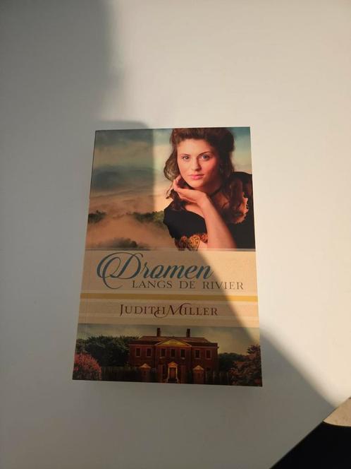 Judith Miller - Dromen langs de rivier, Boeken, Romans, Zo goed als nieuw, Nederland, Ophalen of Verzenden