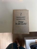 Hoog in de Lucht - Margaret Morrison, Ophalen of Verzenden, Gelezen, Nederland