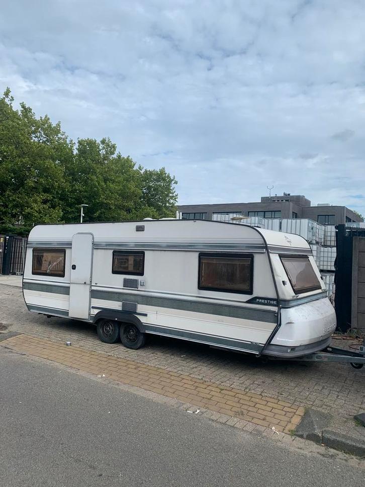 Grote Hobby Prestige Caravan 7m, 4persoons,  Moet snel weg!, Caravans en Kamperen, Caravans, Particulier, tot en met 4, 1250 - 1500 kg