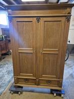 Antieke Eiken Kledingkast met Sierbeslag, Antiek en Kunst, Antiek | Meubels | Kasten, Ophalen