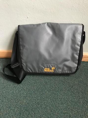 ‼️Jack Wolfskin tas Courier‼️KOOPJE‼️ beschikbaar voor biedingen