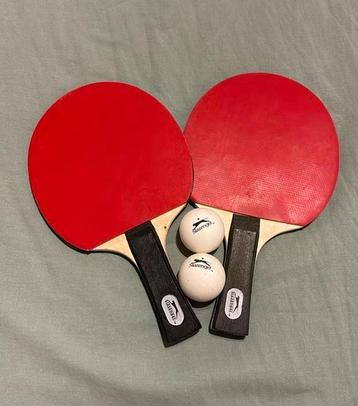 Pingpong batjes + balletjes beschikbaar voor biedingen