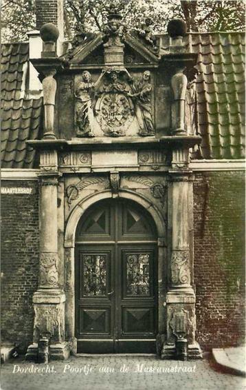 (300-469-009) Dordrecht Poortje aan de Museumstraat beschikbaar voor biedingen