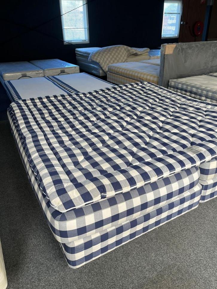 Hastens adjustable boxspring 210x210 elektrisch, Huis en Inrichting, Slaapkamer | Bedden, Zo goed als nieuw, Tweepersoons, 180 cm