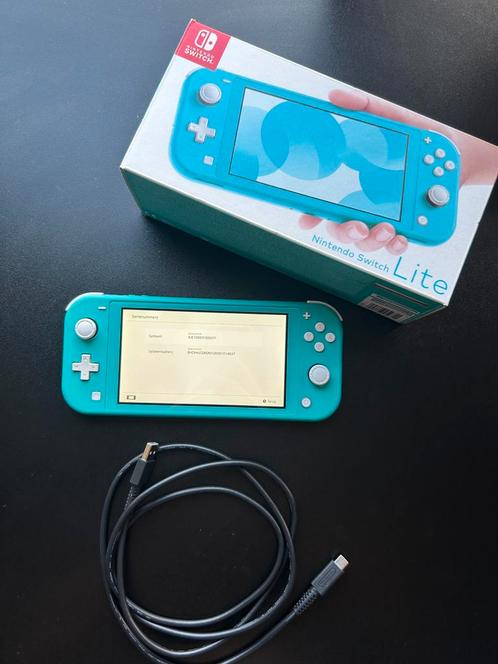 Nintendo Switch Lite Blauw met Oplader en Doos, Spelcomputers en Games, Spelcomputers | Nintendo Switch Lite, Zo goed als nieuw