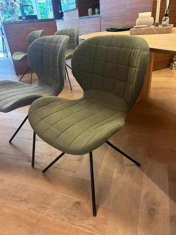 8 Zuiver Eetkamerstoelen (4 groen, 4 grijs) prijs per stuk beschikbaar voor biedingen