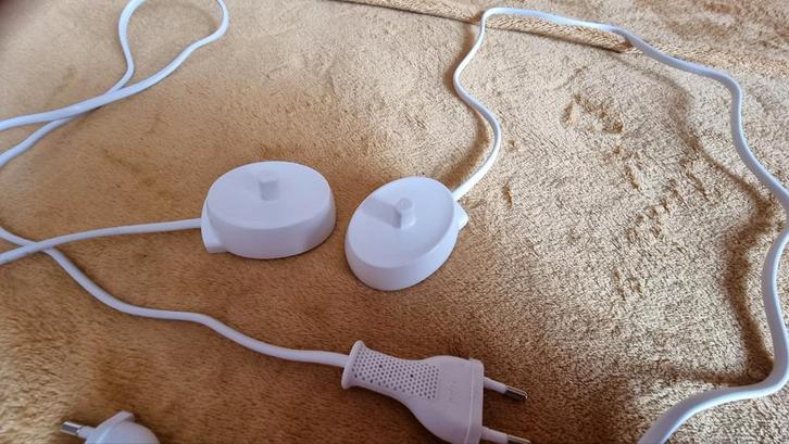 NIEUWE 2x ORIGINELE OPLADER BRAUN - INFO ZIE ADVERTENTIE, Sieraden, Tassen en Uiterlijk, Uiterlijk | Mondverzorging, Nieuw, Overige typen