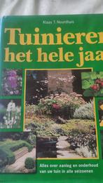 722 Dik boek: Tuinieren het hele jaar! door: Klaas Noordhuis, Ophalen of Verzenden, Klaas Noordhuis, Zo goed als nieuw, Tuinieren en Tuinplanten