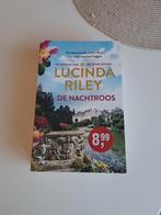 Lucinda Riley  - nachtroos, Ophalen of Verzenden, Zo goed als nieuw, Nederland