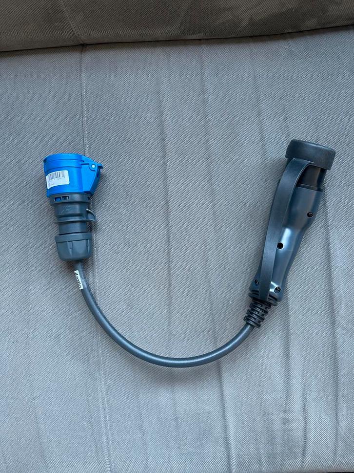 Adapter Type 2 naar CEE 16A Blauw NIEUW, Doe-het-zelf en Verbouw, Elektra en Kabels, Gebruikt, Ophalen of Verzenden