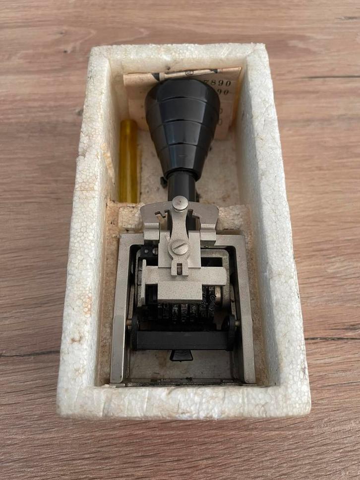 Horray numeroteur stempel, Hobby en Vrije tijd, Stempelen, Gebruikt, Houten stempel, Ophalen of Verzenden