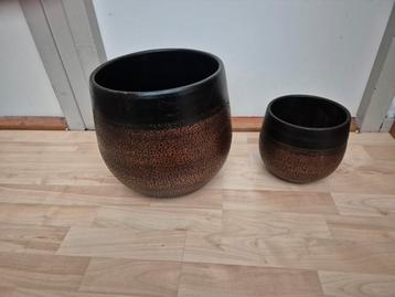 Bloempotten set brons/zwart beschikbaar voor biedingen