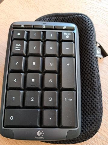 Logitech numpad  Niet gebruikt.  beschikbaar voor biedingen