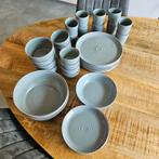 Servies grijs 'Golden Line', Ophalen, Compleet servies
