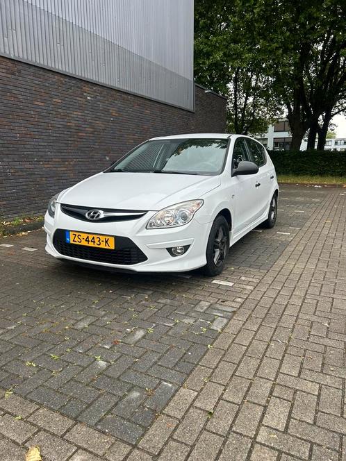 Hyundai i30 1.4 I Cvvt 5DR 2010 Wit, Auto's, Hyundai, Particulier, i30, Benzine, B, Hatchback, Handgeschakeld, Geïmporteerd, Wit
