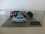 Steyr Puch 500 D blauw diorama benzinestation, Ophalen of Verzenden, Nieuw, Auto, Overige merken