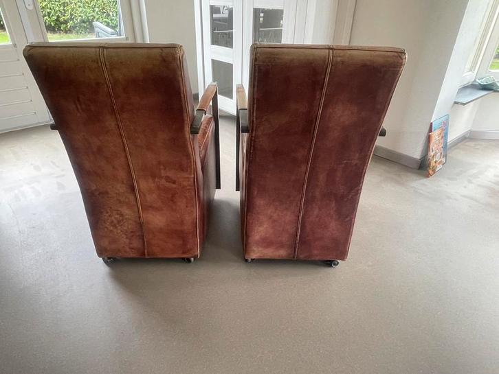 4 Industriële buffel leren eetkamerstoelen op wielen., Huis en Inrichting, Woonaccessoires | Krantenbakken en Lectuurbakken, Gebruikt