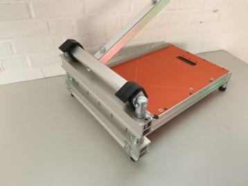 D-cut laminaat/ PVC knipper!. beschikbaar voor biedingen