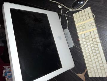 Apple iMac 2004 RETRO beschikbaar voor biedingen
