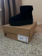 Uggs classic mini platform, Gedragen, Ophalen of Verzenden, Zwart