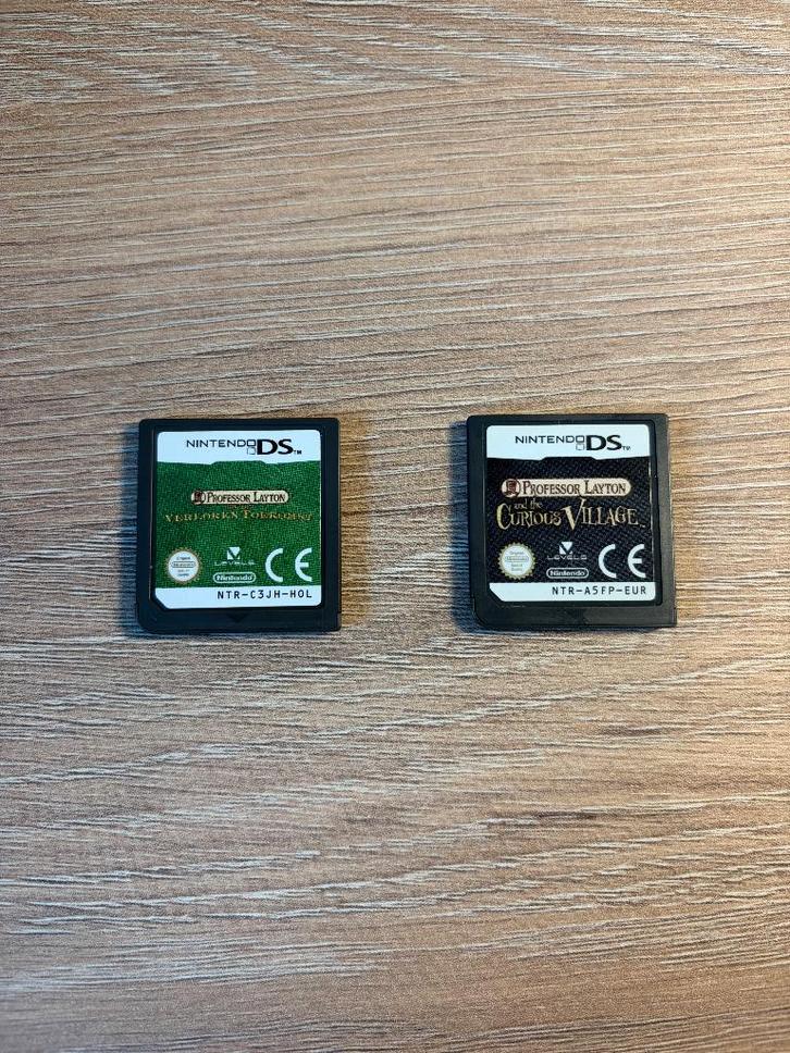 Professor Layton DS Games (Curious Village + Unwound Future), Spelcomputers en Games, Games | Nintendo DS, Zo goed als nieuw, Puzzel en Educatief