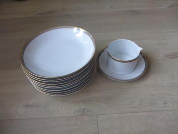 Serviesdelen thomas medaillon bruin/goudkleurige decorrand.  beschikbaar voor biedingen