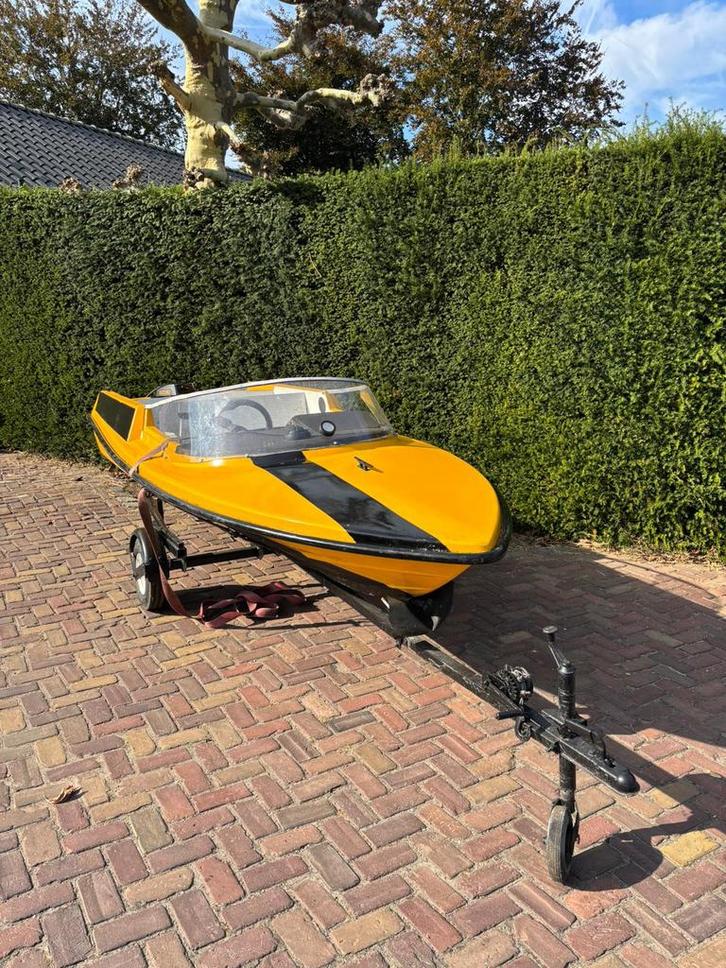 Speed bootje 8 pk, Watersport en Boten, Speedboten, Gebruikt, 3 tot 6 meter, Benzine, Minder dan 70 pk, Polyester, Buitenboordmotor
