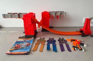 Hot Wheels Track Builder Bridge beschikbaar voor biedingen