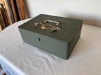 Alfa Vintage Metalen Geldkistje IJzeren Kluisje Kluis Safe, Ophalen of Verzenden