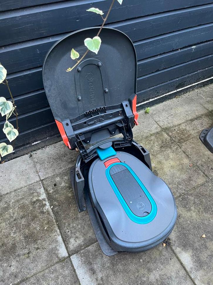 Gardena Robotmaaier CS P0g - Perfect voor uw gazon!, Tuin en Terras, Robotmaaiers, Gebruikt, 20 tot 25 cm, Met regensensor, Ophalen of Verzenden