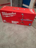 Milwaukee ledlamp, Ophalen, Zo goed als nieuw, 600 watt of meer, Overige typen