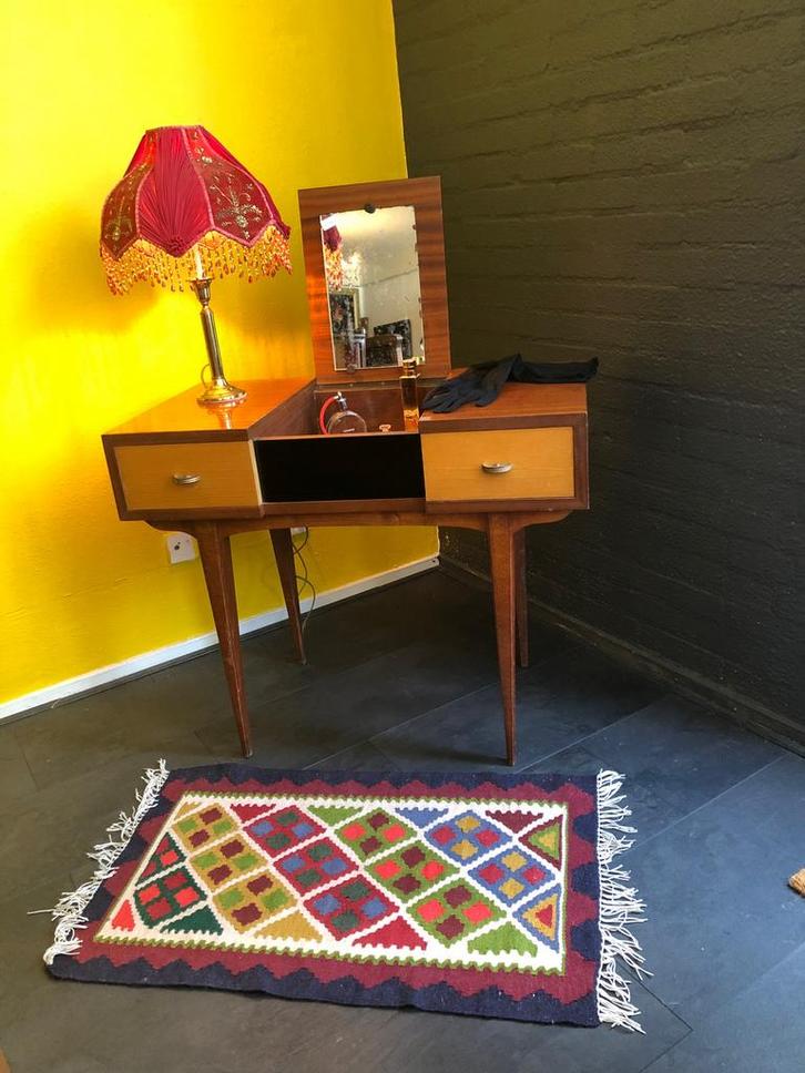 Vintage kaptafeltje., Huis en Inrichting, Tafels | Kaptafels, Zo goed als nieuw, Ophalen