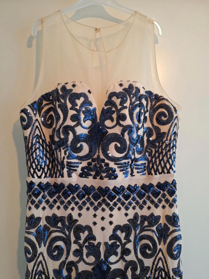 Elegante blauwe jurk met pailletten, Kleding | Dames, Jurken, Maat 38/40 (M), Ophalen of Verzenden