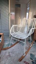 Witte rotan schommelstoel, Tuin en Terras, Hangmatten, Ophalen, Zo goed als nieuw, Eenpersoons, Binnen