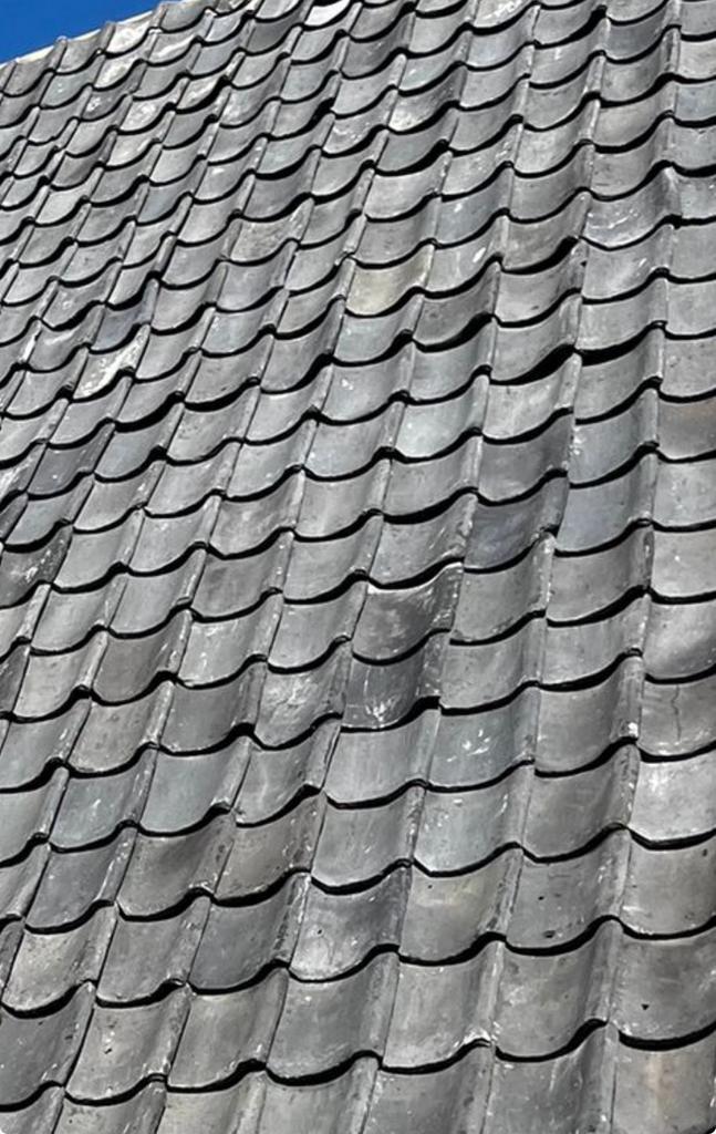 Oud Hollandse Dakpannen - 1250 stuks en 36 nokpannen in krat, Doe-het-zelf en Verbouw, Dakpannen en Dakbedekking, Gebruikt, Dakpannen
