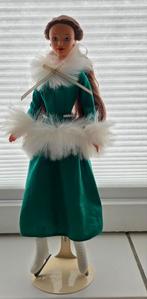 Disney Enchanted Christmas Belle B&B Mattel 1998, Ophalen of Verzenden, Zo goed als nieuw, Fashion Doll