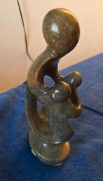 Beeldje Serpentijnen moeder-met kinderen figuur, Verzamelen, Beelden en Beeldjes, Ophalen of Verzenden, Zo goed als nieuw, Mens