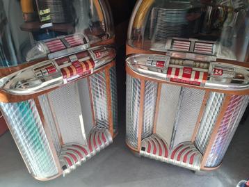 Wurlitzer 1100  twee stuks beschikbaar voor biedingen