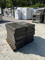 10 stuks betonnen traptreden met een bocht erin. Antraciet, Tuin en Terras, Tegels en Klinkers, Ophalen, Gebruikt, Beton, Overige typen
