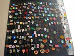 Diverse pins (ca 200st)  50/60 jaren, Verzamelen, Speldjes, Pins en Buttons, Ophalen, Gebruikt, Merk, Speldje of Pin