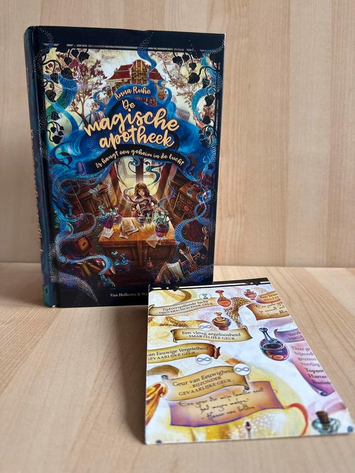 De Magische Apotheek Deel 1 + Kaart, Boeken, Kinderboeken | Jeugd | onder 10 jaar, Zo goed als nieuw, Fictie algemeen, Ophalen of Verzenden