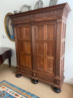 Antieke grote kast. Dubbele deur en lades., Ophalen
