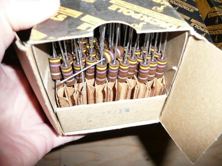 Carbon kool composite weerstanden NOS USA - 470 Ohm 2W 10x, Muziek en Instrumenten, Instrumenten | Onderdelen, Nieuw, Overige instrumenten