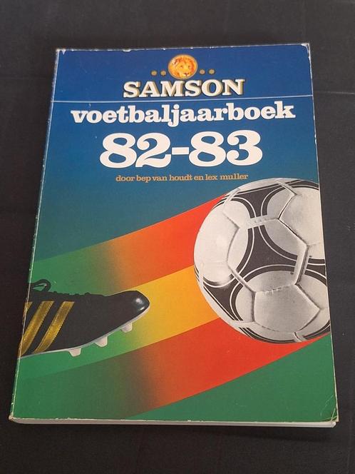 Samson Voetbaljaarboek 1982/1983, Verzamelen, Sportartikelen en Voetbal, Gebruikt, Boek of Tijdschrift, Ophalen of Verzenden