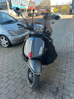 Vespa sprint., Fietsen en Brommers, Scooters | Vespa, Ophalen of Verzenden, Zo goed als nieuw
