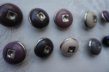 Set van 10 prachtige unieke retro knopen   beschikbaar voor biedingen