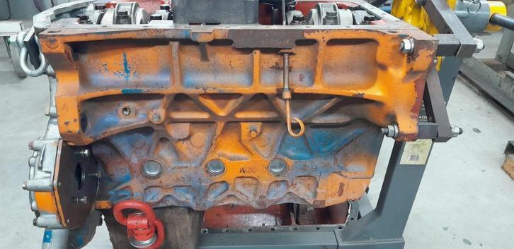 Ford 7710 motor, draaiend gedeelte. Motorkap 5600. tank., Zakelijke goederen, Agrarisch | Onderdelen | Banden, Velgen en Assen