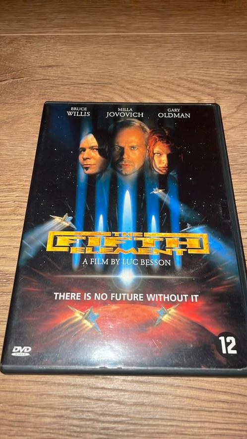 The Fifth Element met Bruce Willis en Gary Oldman., Cd's en Dvd's, Dvd's | Science Fiction en Fantasy, Zo goed als nieuw, Vanaf 16 jaar
