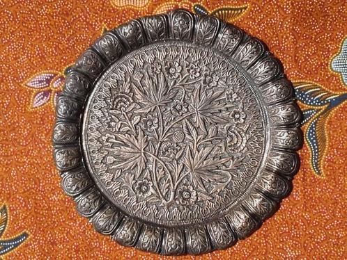 Mooi antiek Engels silverplate bordje met bloemen 12,7 cm., Antiek en Kunst, Antiek | Woonaccessoires, Ophalen of Verzenden