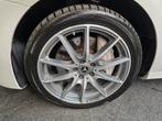 Mercedes-Benz E-klasse 300 e 4MATIC AMG Line Pano 360 LED Me, Auto's, Mercedes-Benz, Automaat, Gebruikt, Zwart, Wit